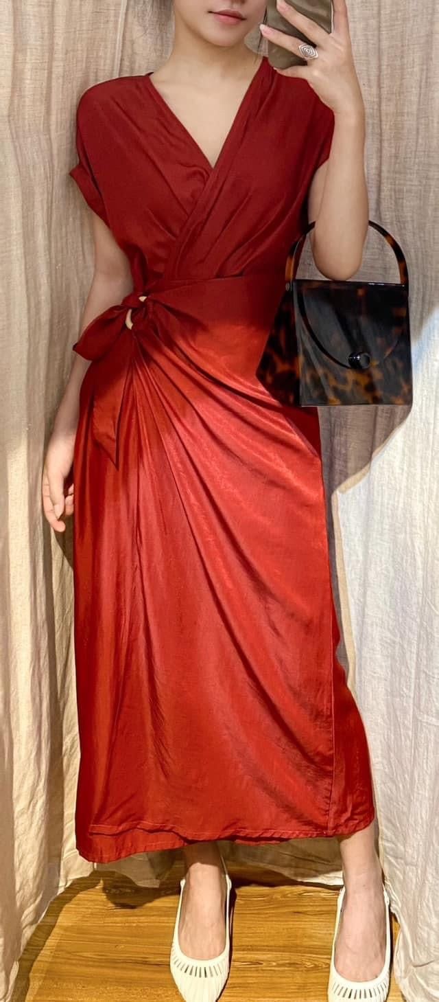 Elly Dress - Đầm Lụa Cổ V - E42