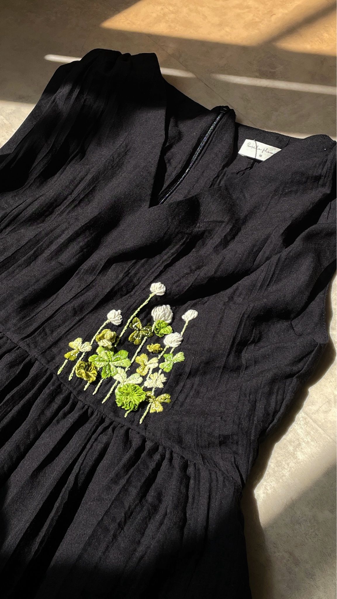 Lyla Dress - Đầm Suông Thêu Hoa D0137