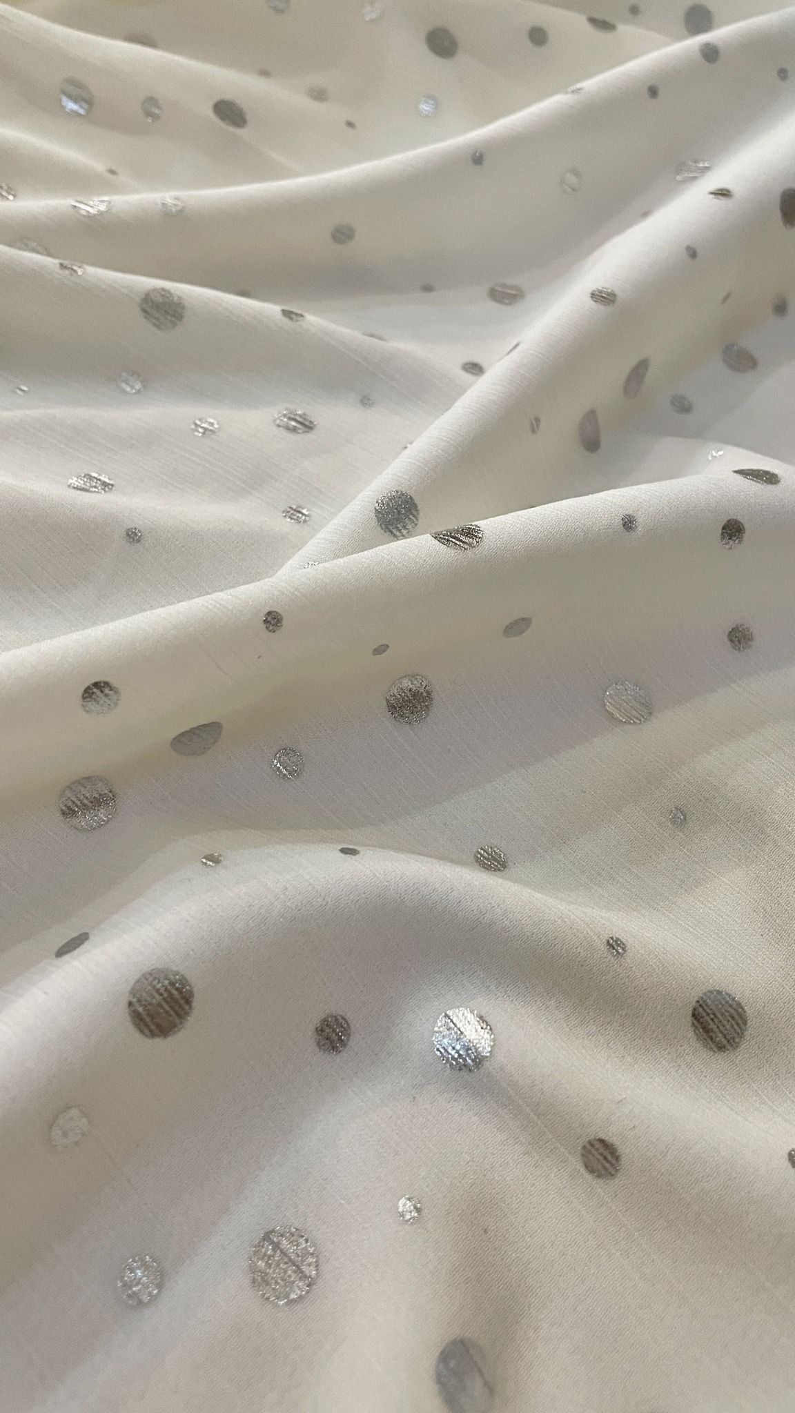 Ciara Dress - Đầm Voan Nổi Tay Dài E87
