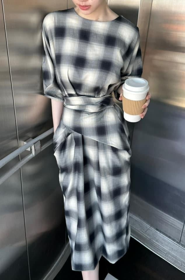 Amie Dress - Đầm Cuốn Eo Lạ Mắt