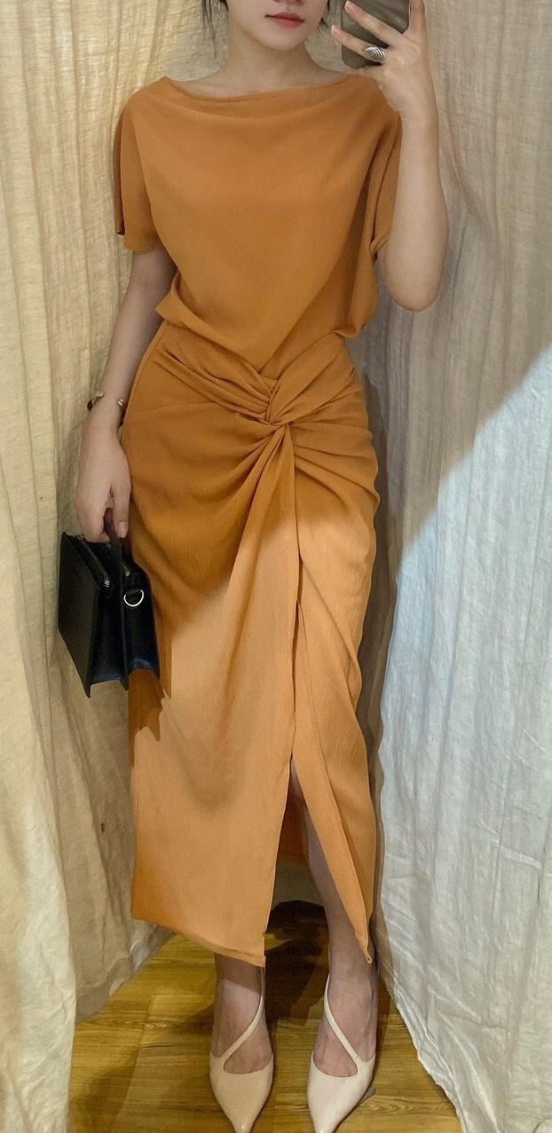 Mary Set - Set Áo Và Chân Váy Xoắn Eo L03