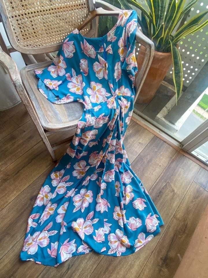 Nyla Dress - Đầm Xoắn Eo D035