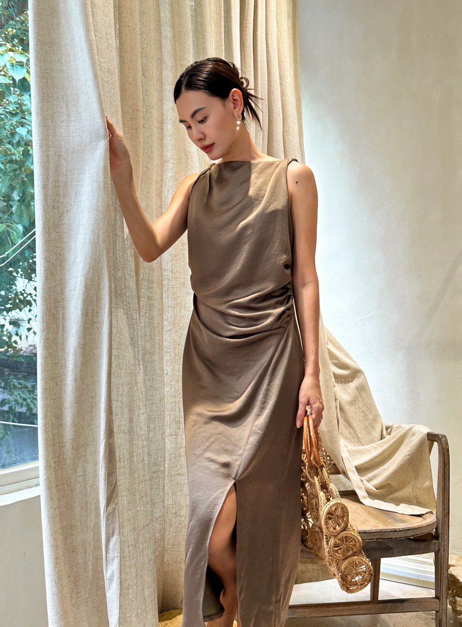 Juhi Dress - Đầm Nhún Sườn Xẻ Tà L58