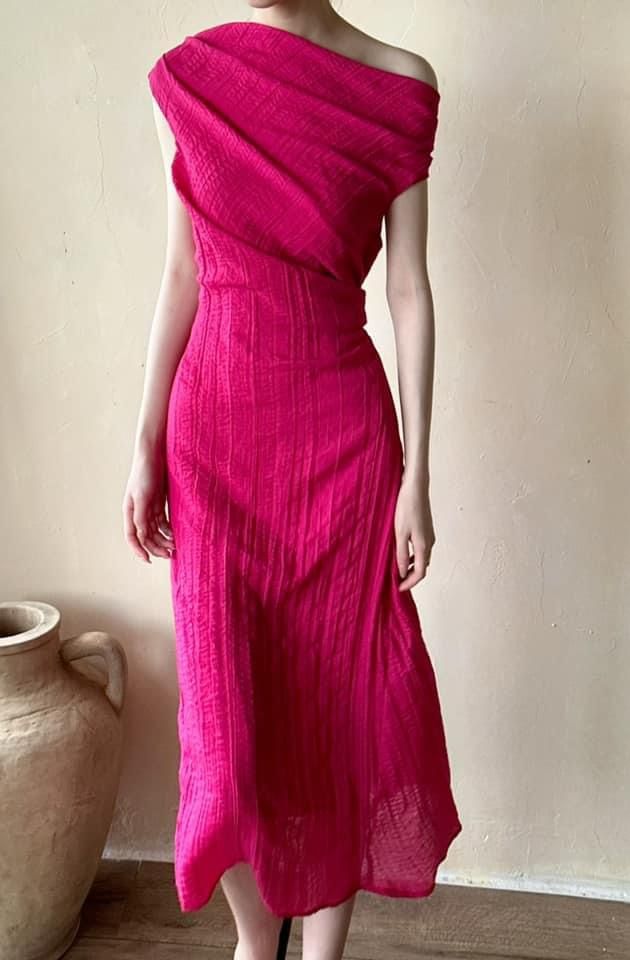 Dilys Dress - Đầm Trễ Vai Sóng Eo DR2123