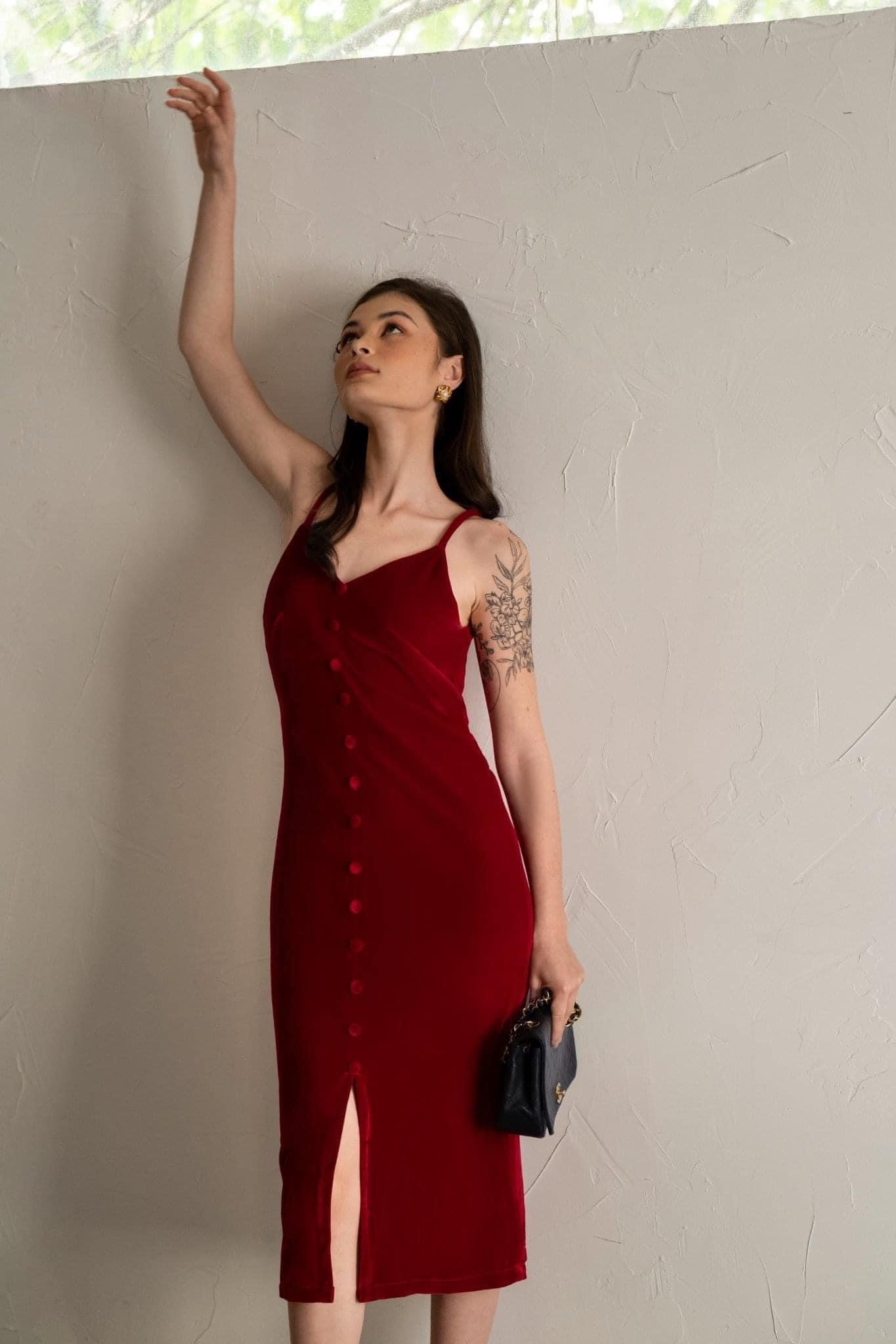 Velvet Dress - Đầm 2 dây nhung nút bọc D259
