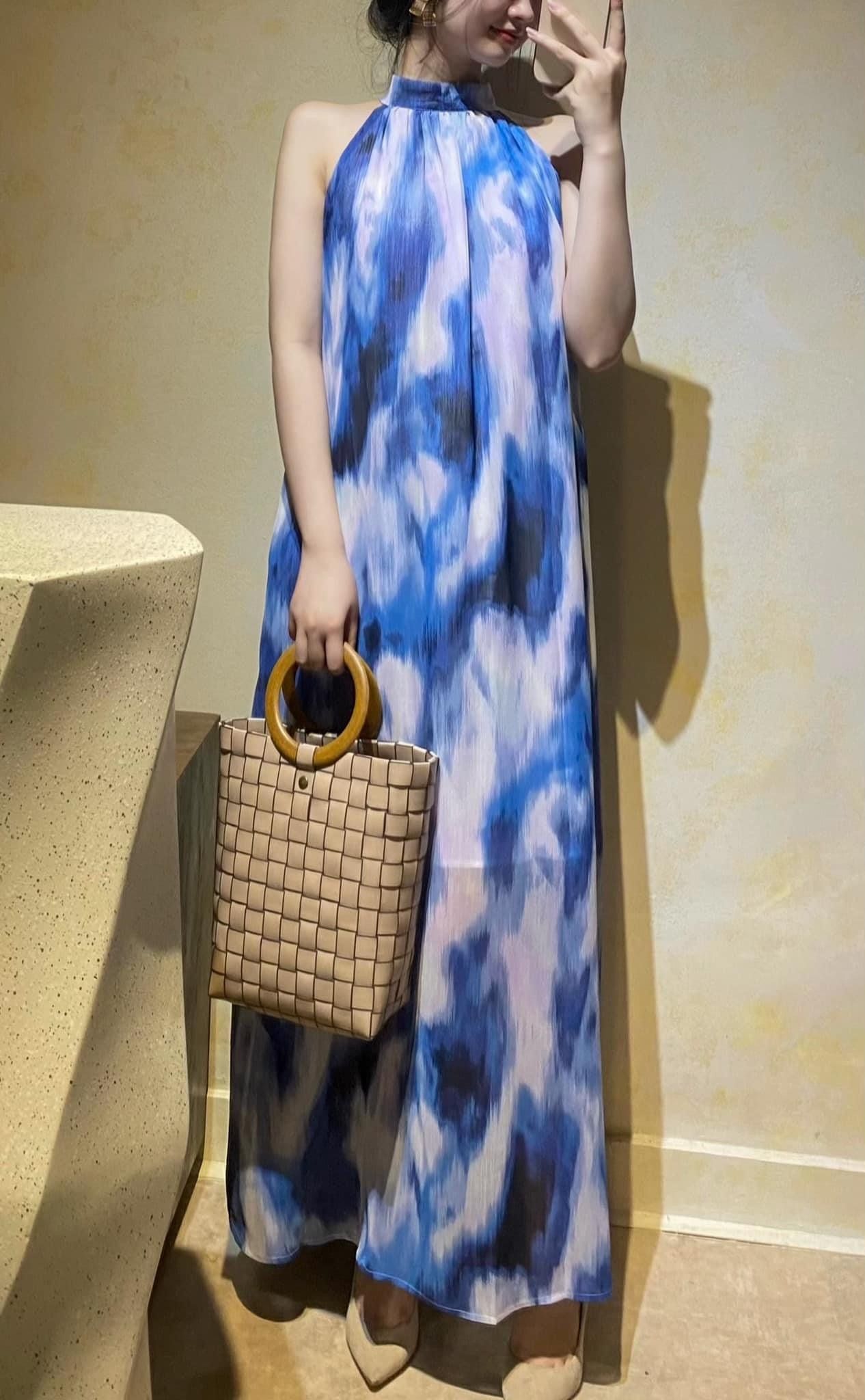 Iris Maxi Dress - Đầm Cổ Yếm Loang Màu Dáng Suông - D936