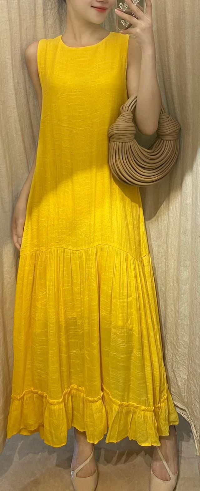 Krixi Dress - Đầm xô lụa sát nách vàng D52