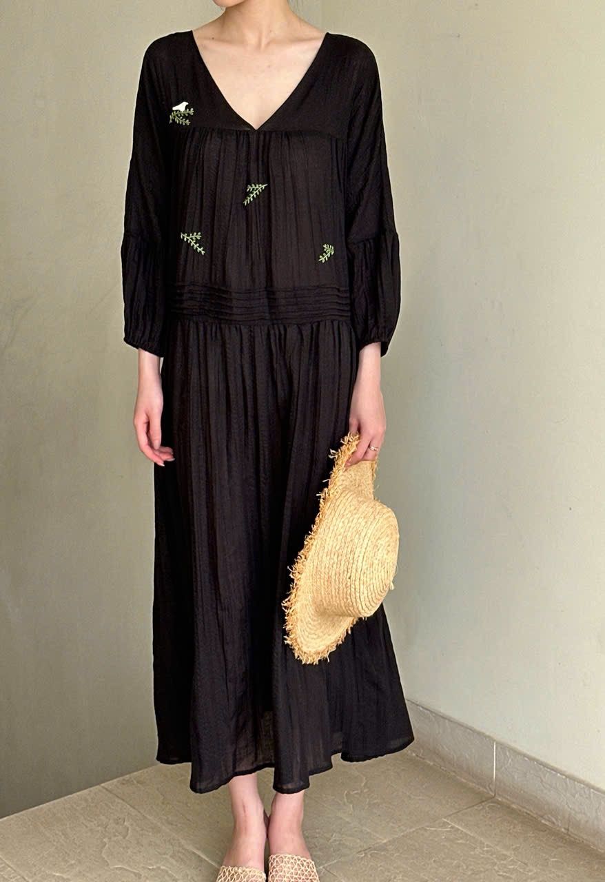 Bliss Dress - Đầm Thêu Hoa Có Tay D0142