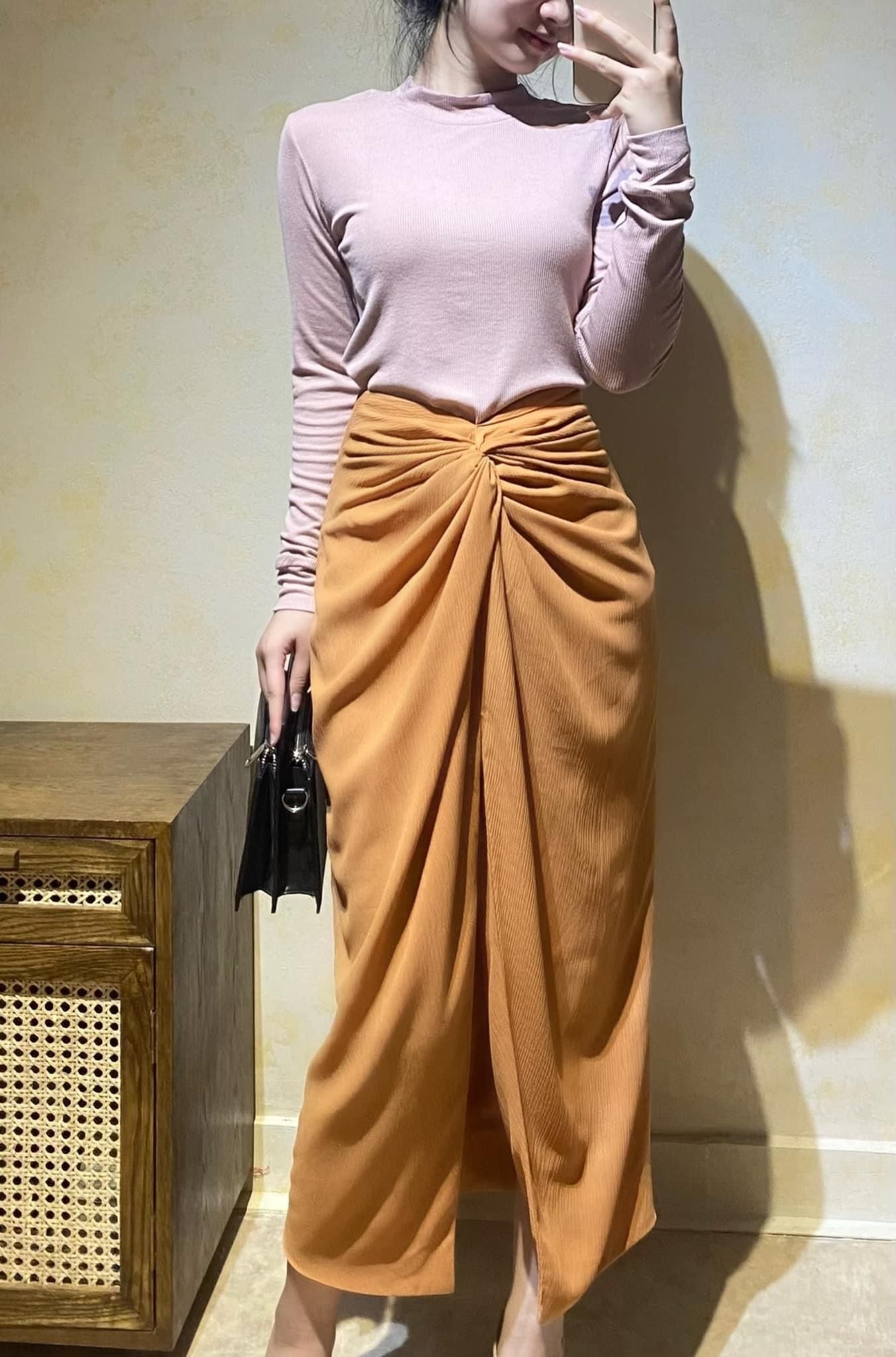 Mary Set - Set Áo Và Chân Váy Xoắn Eo L03