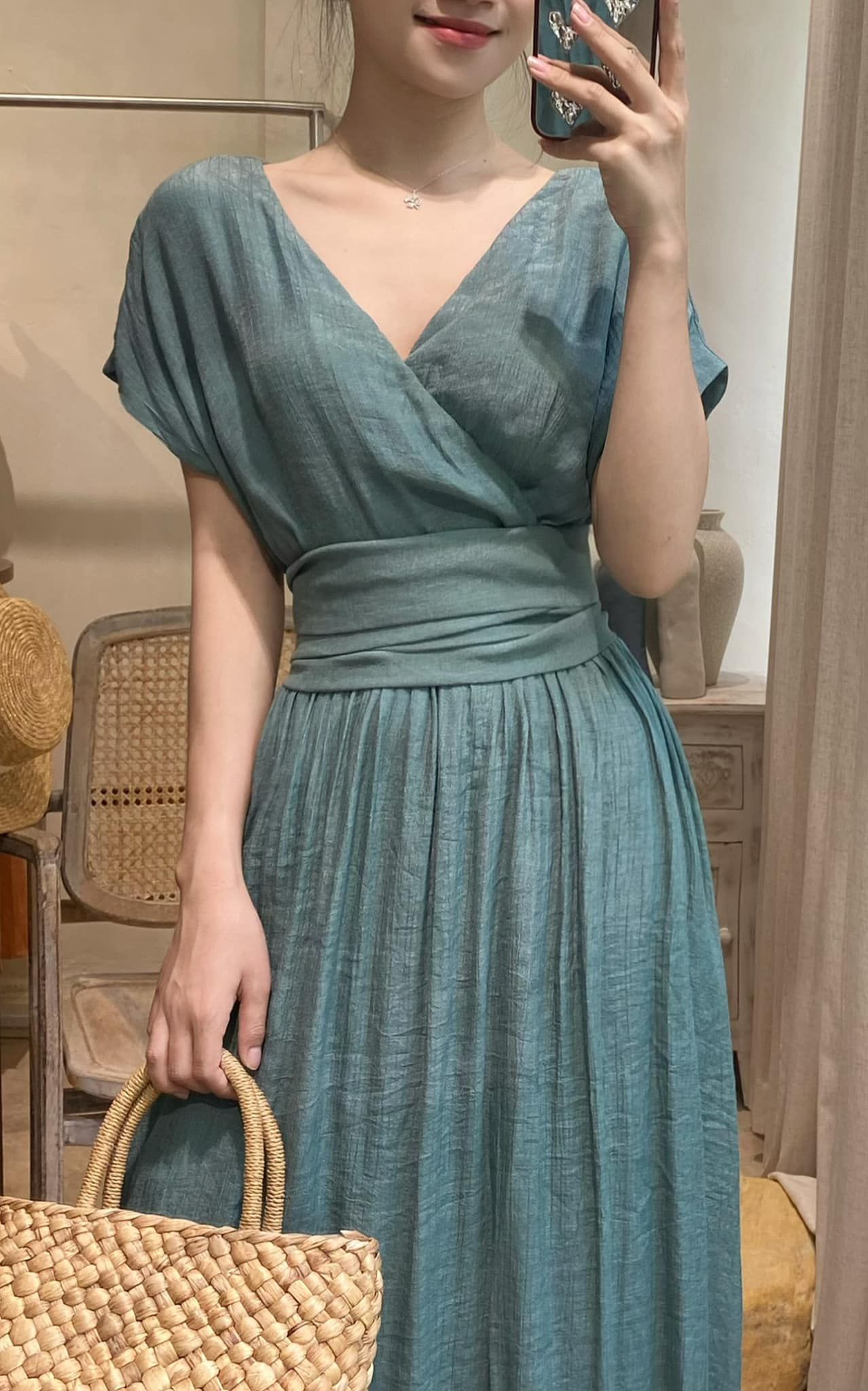 Hannah Dress - Đầm Midi Cánh Dơi E36