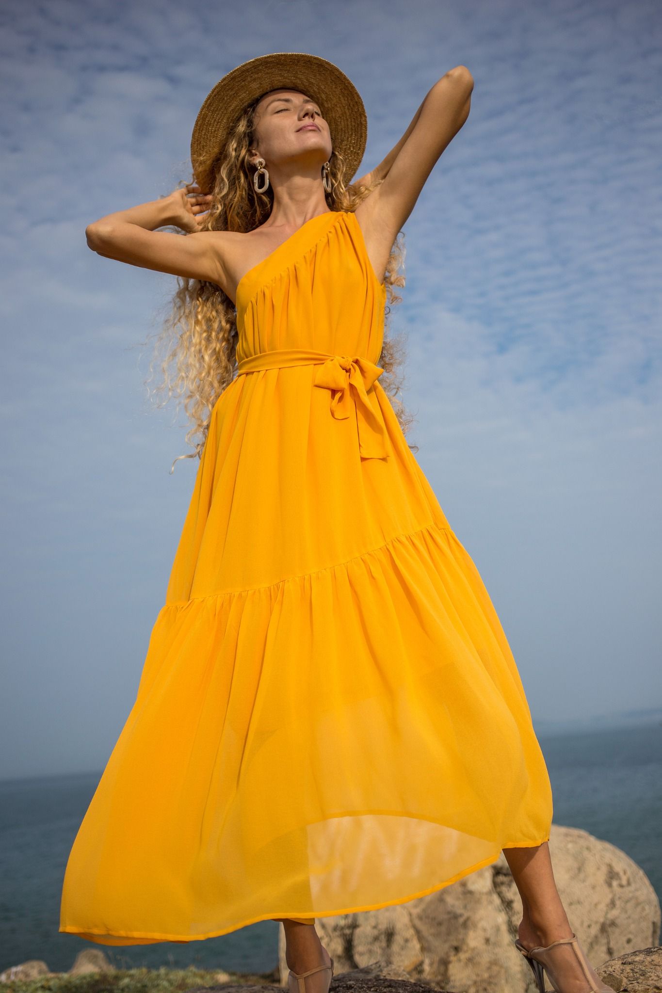 Lilly Dress - Đầm voan lệch vai dáng suông D023