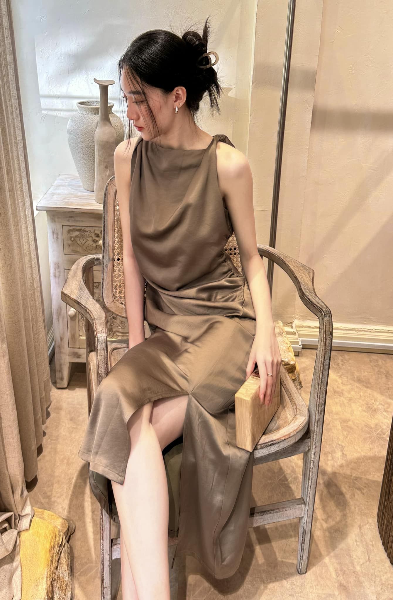 Juhi Dress - Đầm Nhún Sườn Xẻ Tà L58