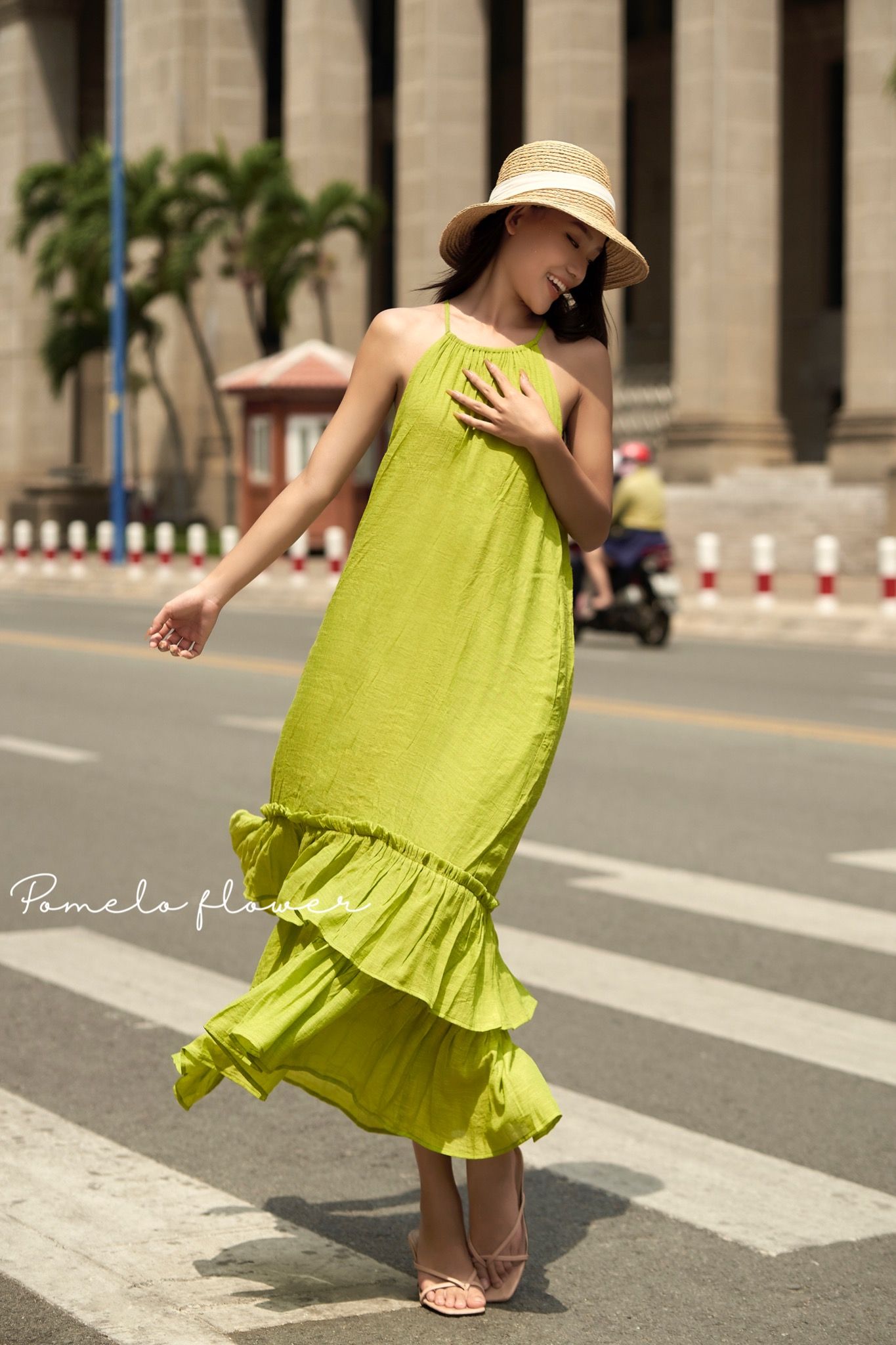 Brianna Dress - Maxi bèo cổ yếm hai tầng D438