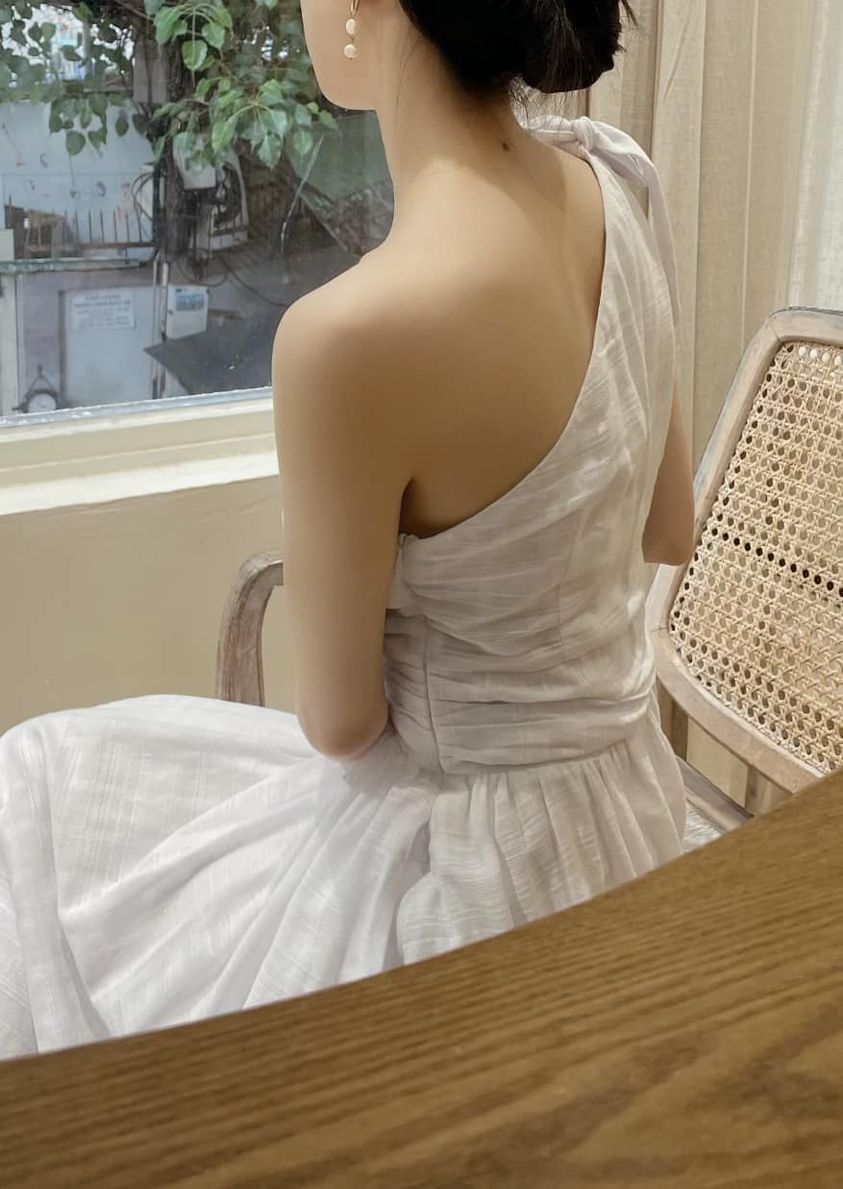 Lalyn Dress - Đầm Lệch Vai Nhấn Eo L31
