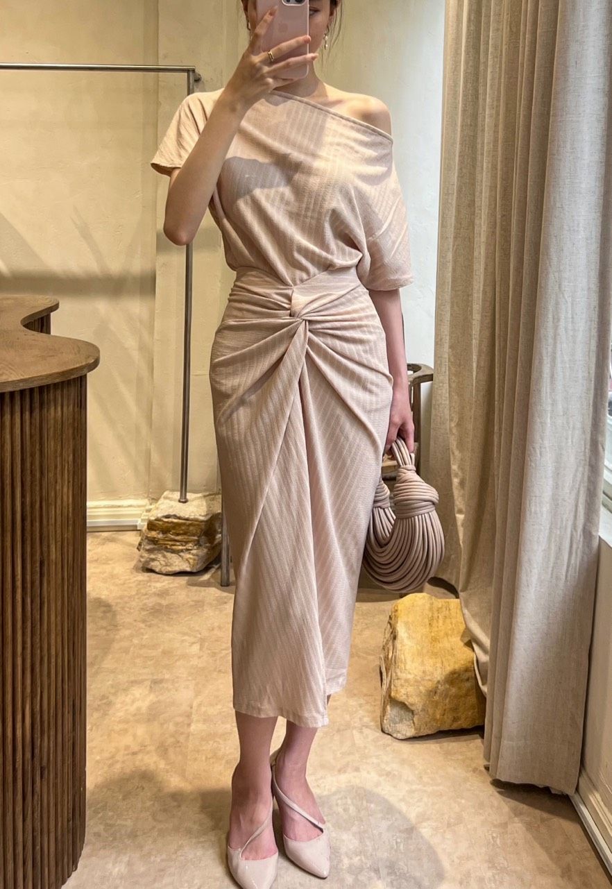 Mary Set - Set Áo Và Chân Váy Xoắn Eo L03