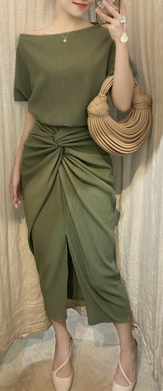 Mary Set - Set Áo Và Chân Váy Xoắn Eo L03