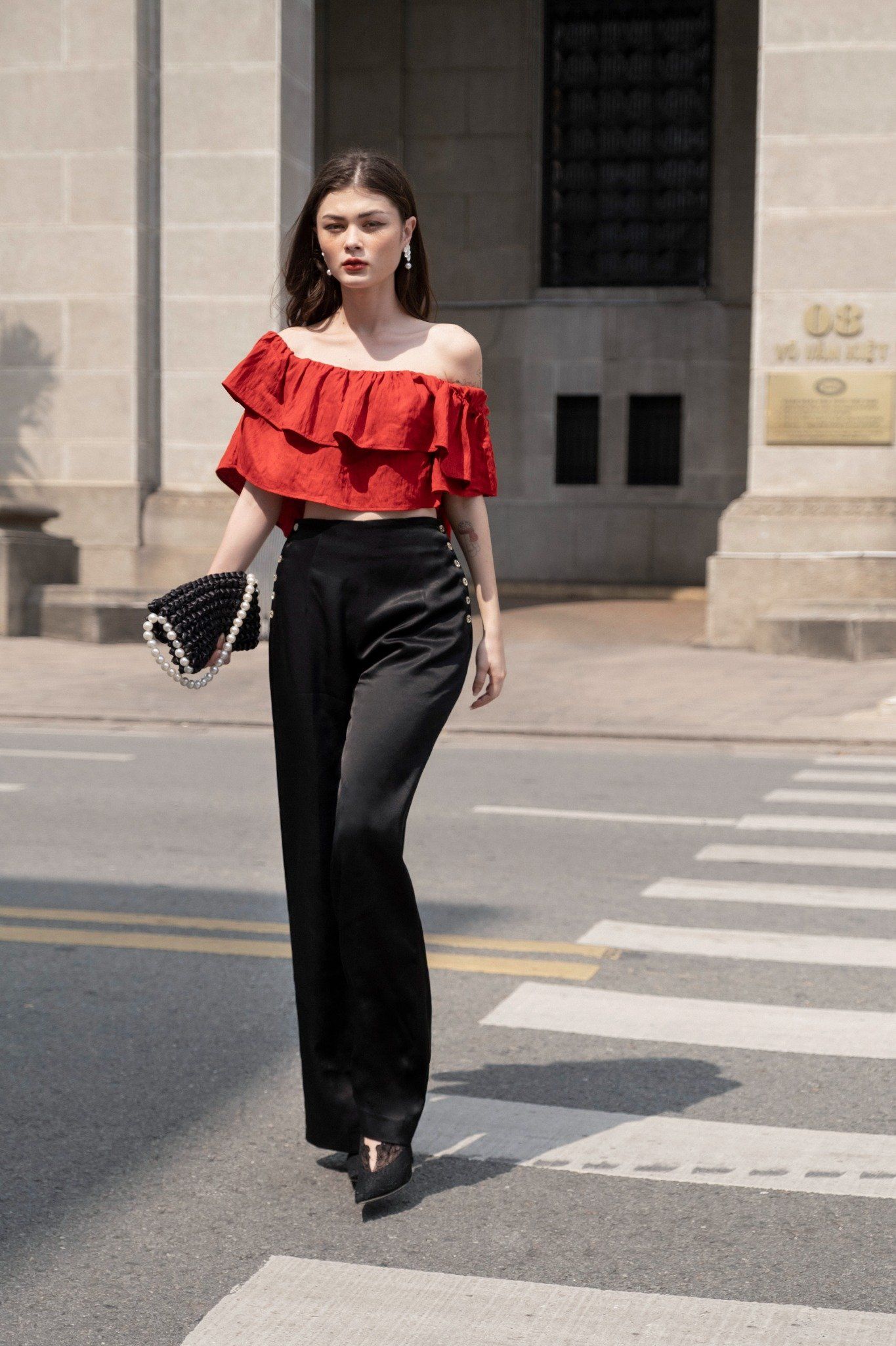 Alaina shirt - Áo trễ vai đỏ, xếp tầng A03