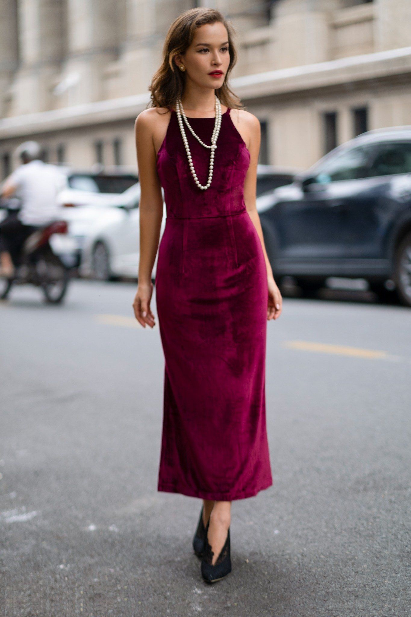 Sydney Dress - Đầm nhung hai dây hở lưng D81
