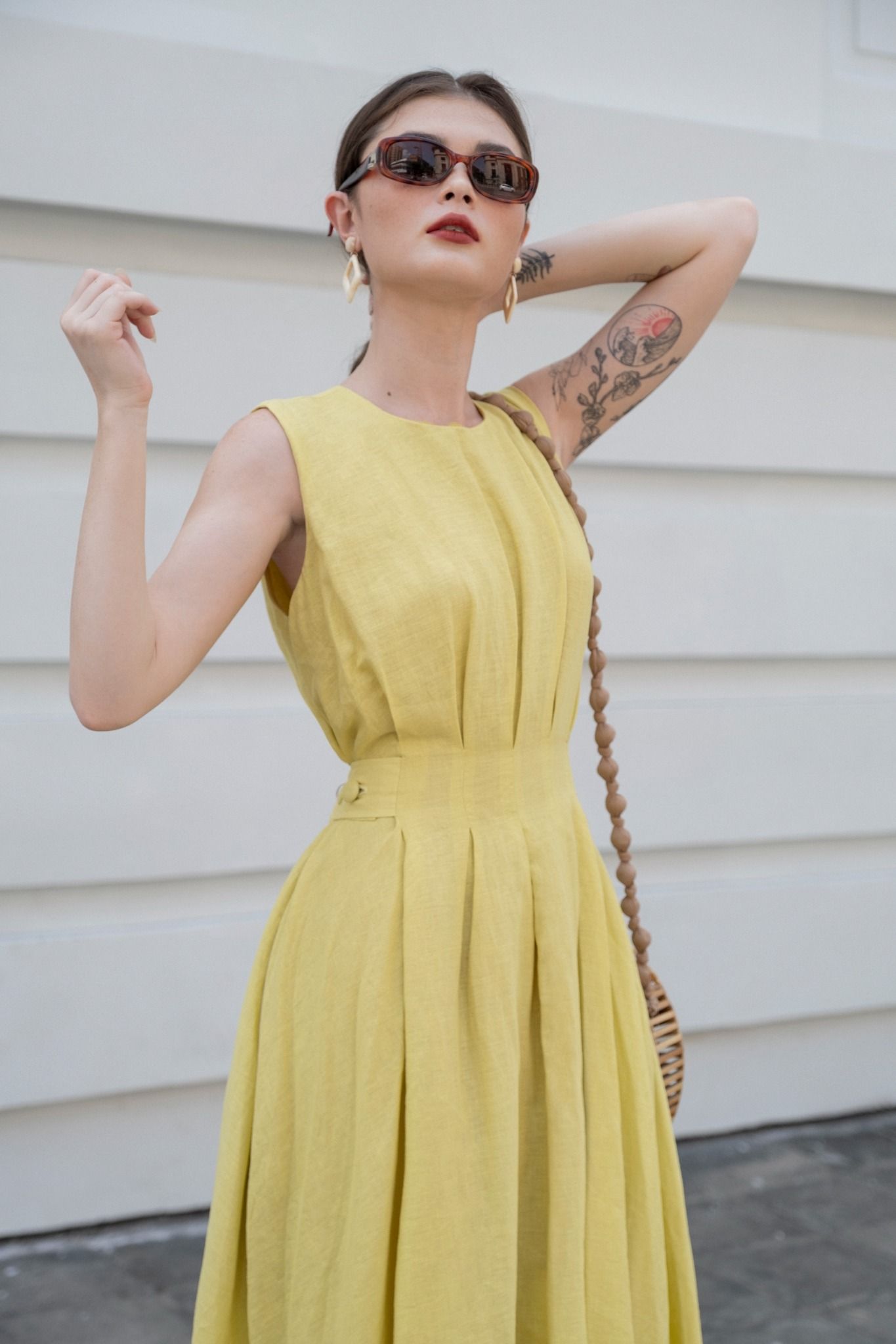 Evelyn Dress - Đầm sát nách, xếp ly eo D938