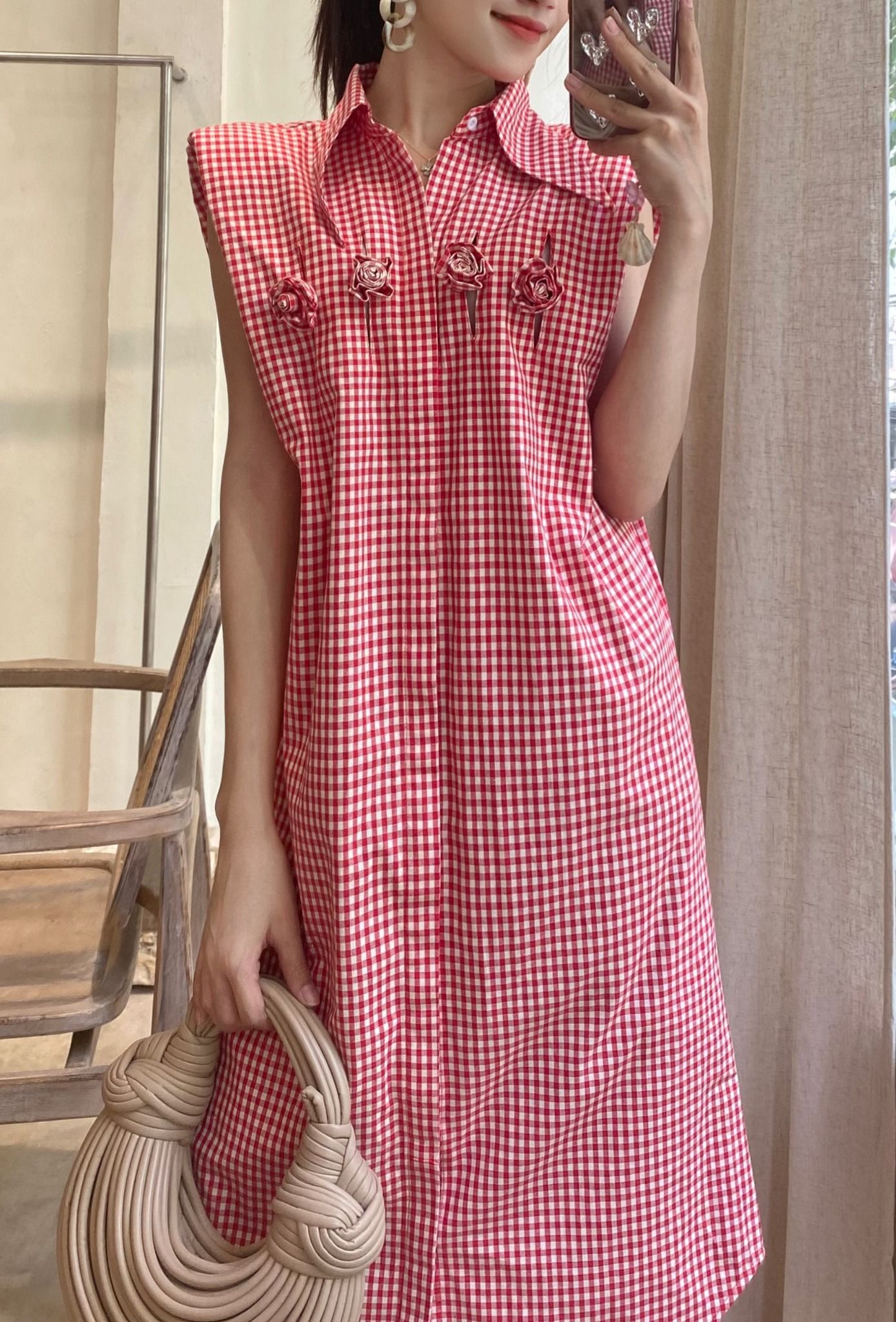 Tiffany Dress - Đầm hoa hồng khoét lưng