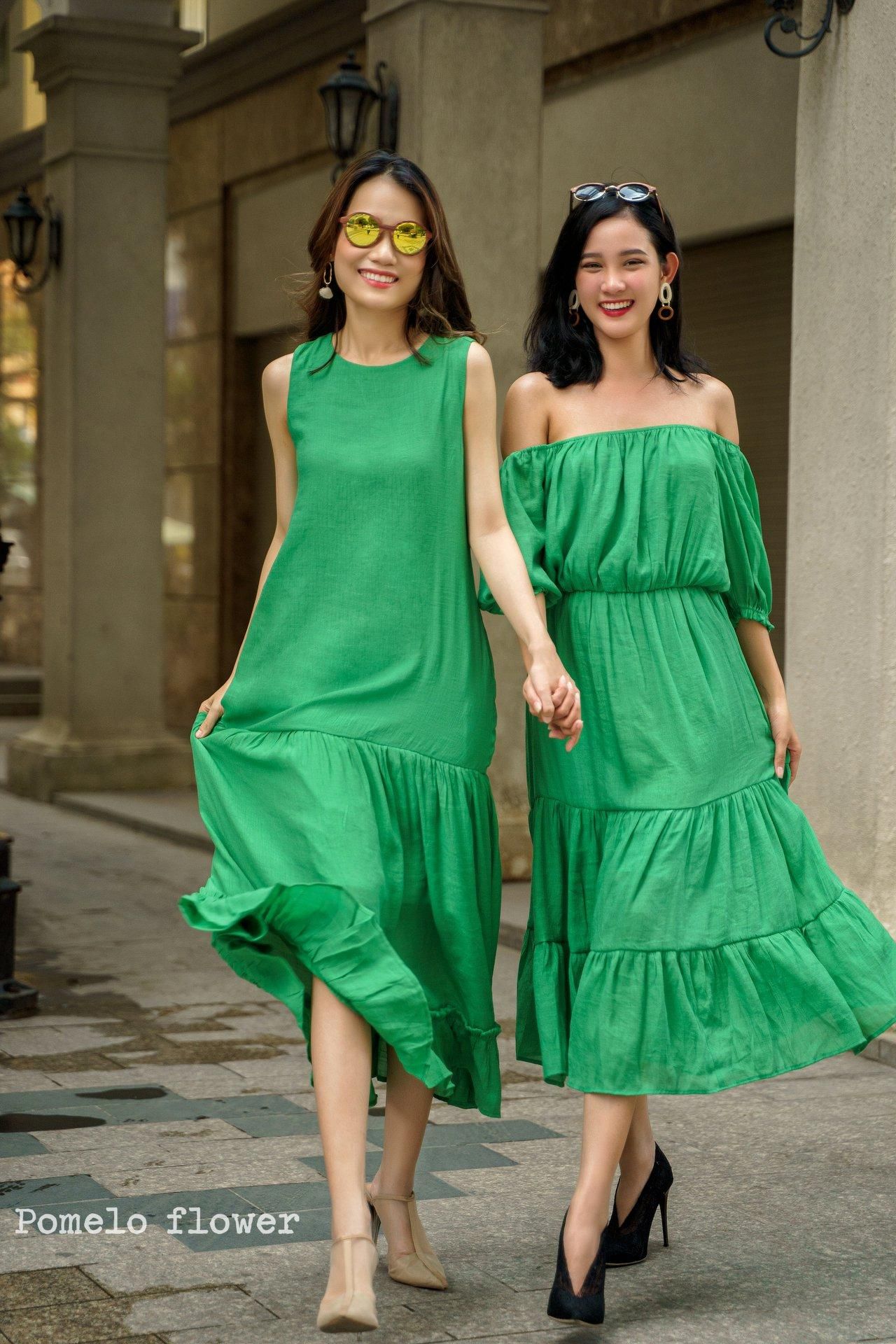 Đầm xô lụa sát nách