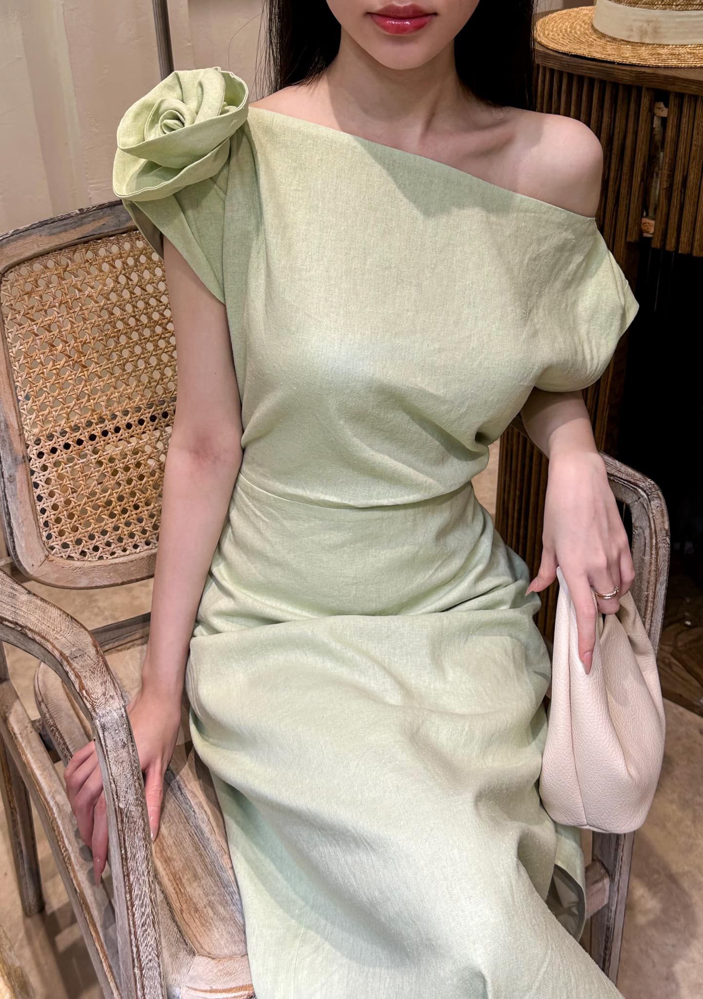 Zinnia Dress - Đầm Linen Lệch Vai Hoa Hồng D989