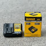 Bộ sạc pin 12-20V/ 4A Dewalt DCB1104