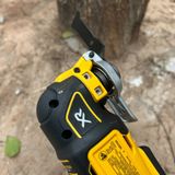 Máy cắt cầm tay 20V Dewalt DCS356