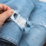 Jeans SANLANO Xanh nhạt rách 3 1207