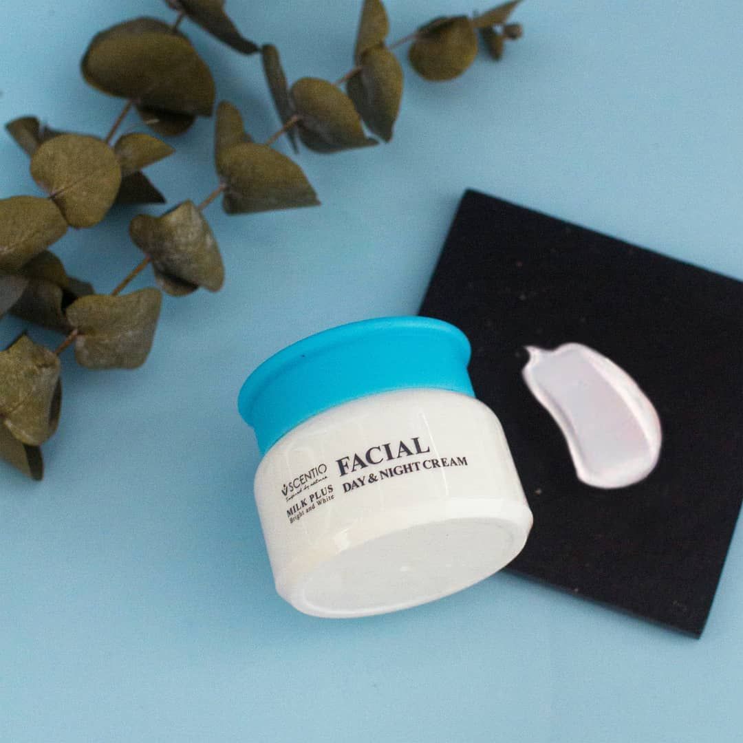 Combo Sữa rửa mặt + Kem dưỡng trắng và trẻ hóa da ngày và đêm Scentio Milk Plus 50ml