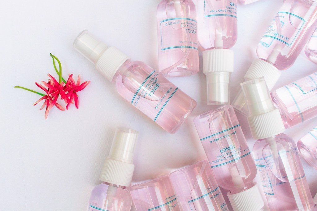 Toner Hoa hồng - Se khít lỗ chân lông