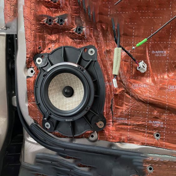 dưỡng loa ford, isuzu dmax, camry