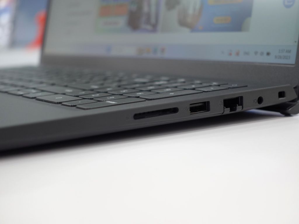 Laptop Dell Vostro 3520 (Core i5 1135G7/ Ram 8GB/ SSD 512GB/15.6 FHD 120Hz)