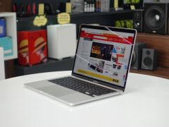 MacBook Pro 13 inch 2020 (Core i5 1.4GHz/ Ram 8GB/ SSD 256GB/ Silver/ key Japan) Like new 99%