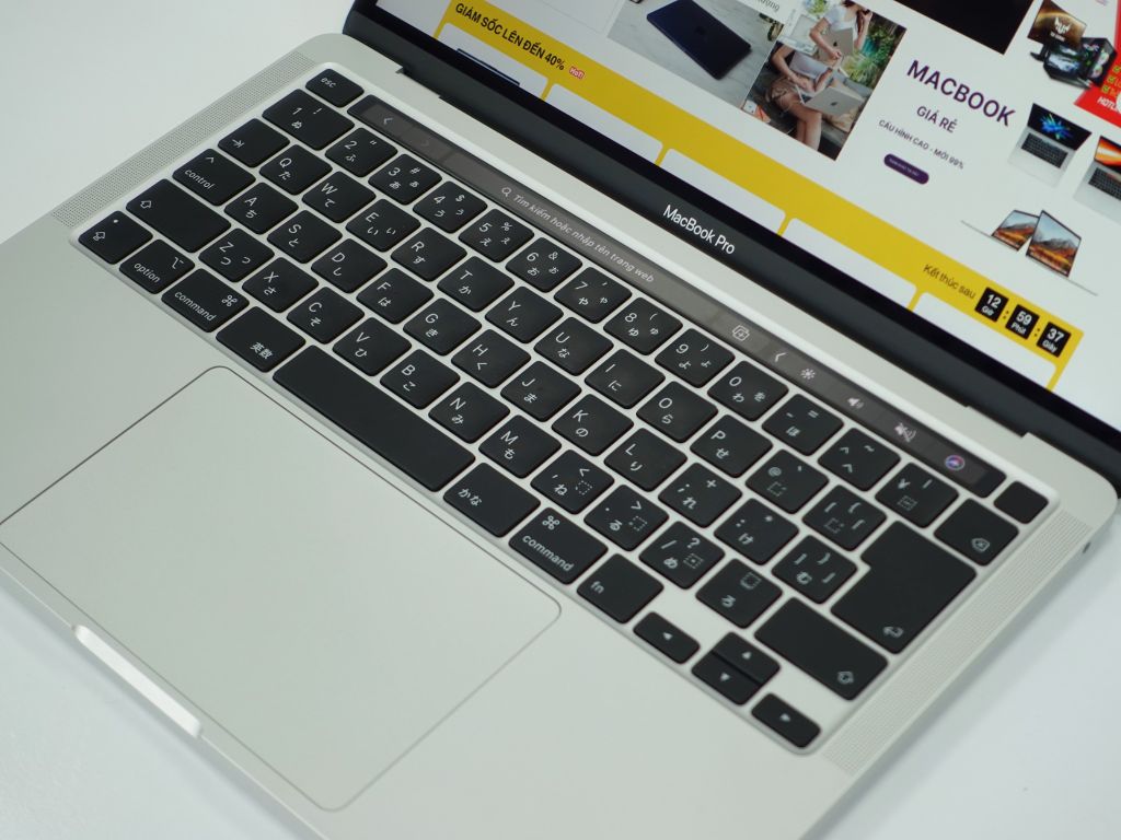 MacBook Pro 13 inch 2020 (Core i5 1.4GHz/ Ram 8GB/ SSD 256GB/ Silver/ key Japan) Like new 99%