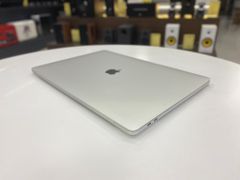Macbook Pro 15 inch 2018 MR932 Core I9 2.9Ghz 16GB SSD 256GB AMD PRO 555X 4GB Key US New 99%