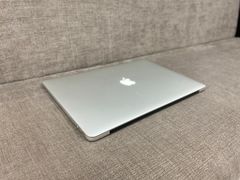 Macbook Retina 15 inch - 2015 MJLQ2 - 2.2ghz Core i7/ 16GB/ 256GB SSD New 98-99% / Key US