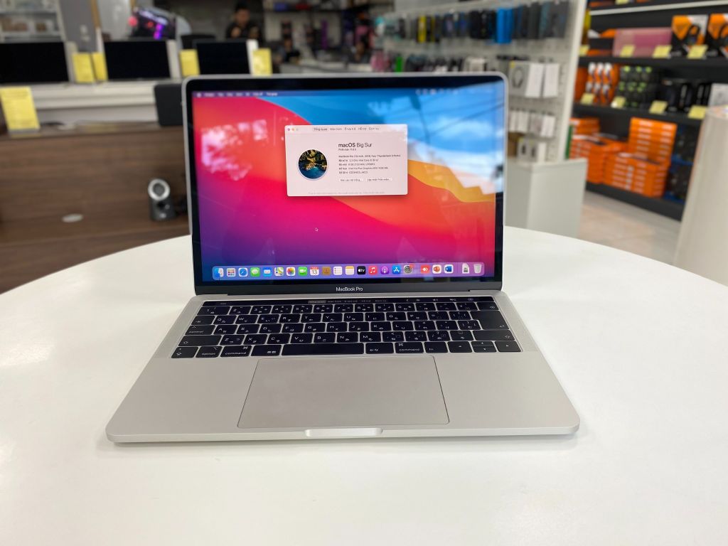 MacBook Pro 2018 13 inch Touch Bar (MR9U2) Core i5 2.3 Ghz / Ram 8GB/ SSD 256GB/ Silver – Like new