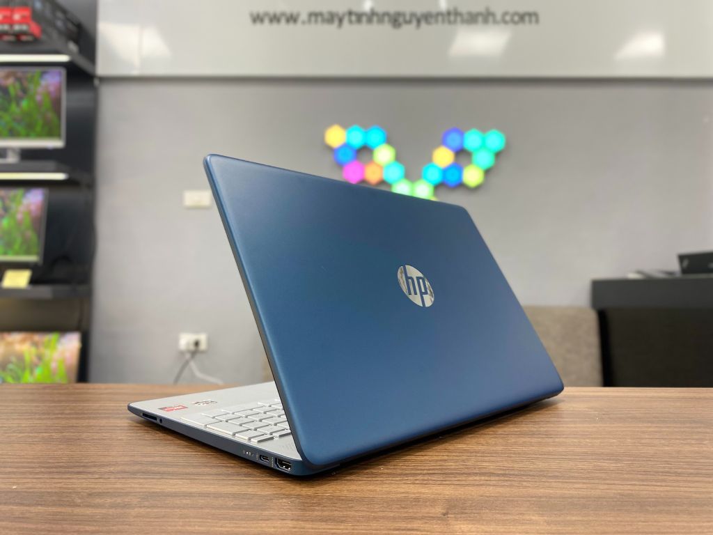 Laptop HP 15 EF2126WM (4J771UA)(R5 5500U/8GB/256GB SSD/15.6 FHD/Win/Xanh)