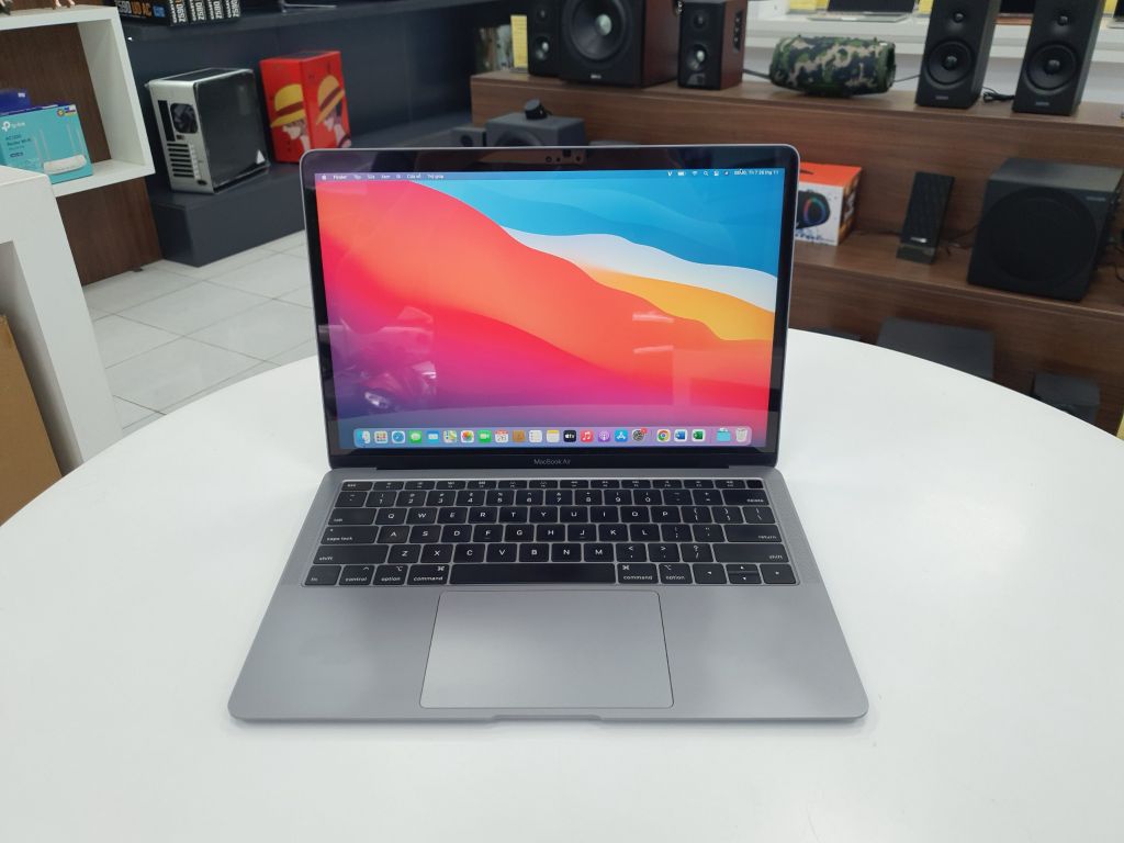 Macbook Air 2019 13inch ( Core i5 1.6GHz/ Ram 8GB/ SSD 256GB/ Gray) Like New 99%