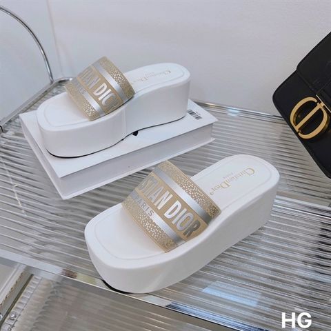 LÊ DIOR QUAI VẢI CHỮ VÀNG ĐỄ XUỒNG D0020ER