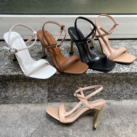 SANDAL 1 QUAI NGANG 1 QUAI DỌC GÓT KIM LOẠI VÀNG D0021ER