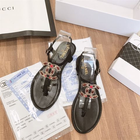 SANDAL XỎ NGÓN LOGO ĐÍNH ĐÁ D0016ER