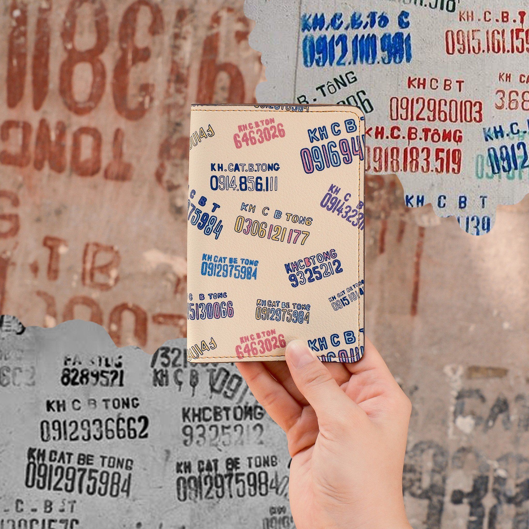 Leather Passport Holder - Tường bê tông