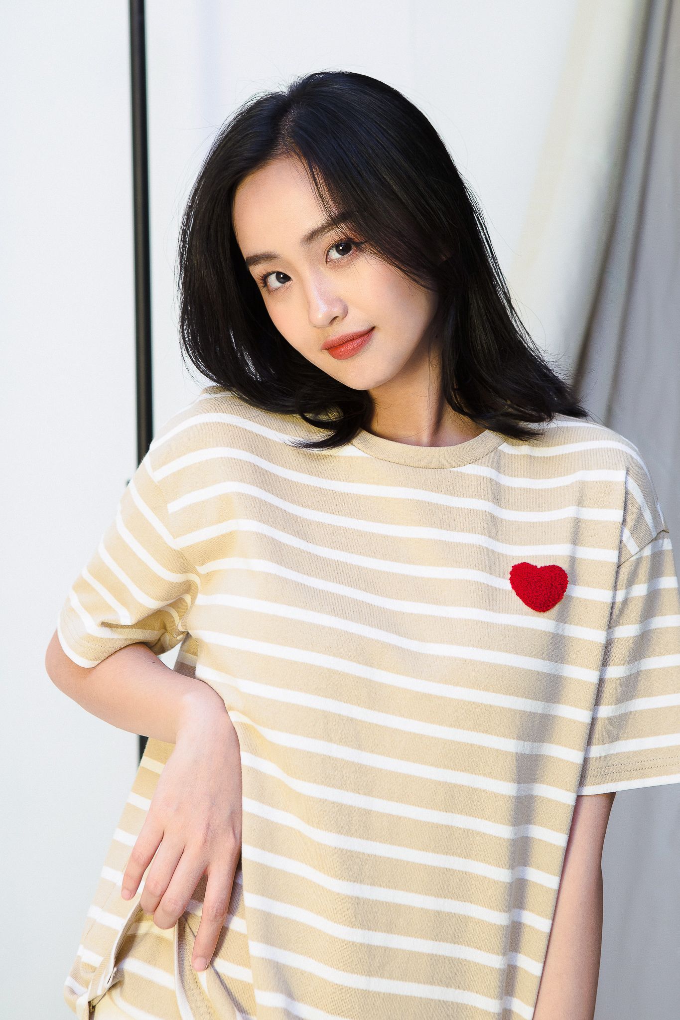 Embroidered T-shirt - Beige
