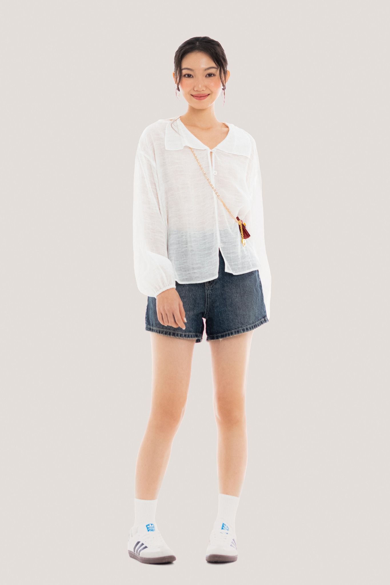  White Lilly Collar Texture Shirt 