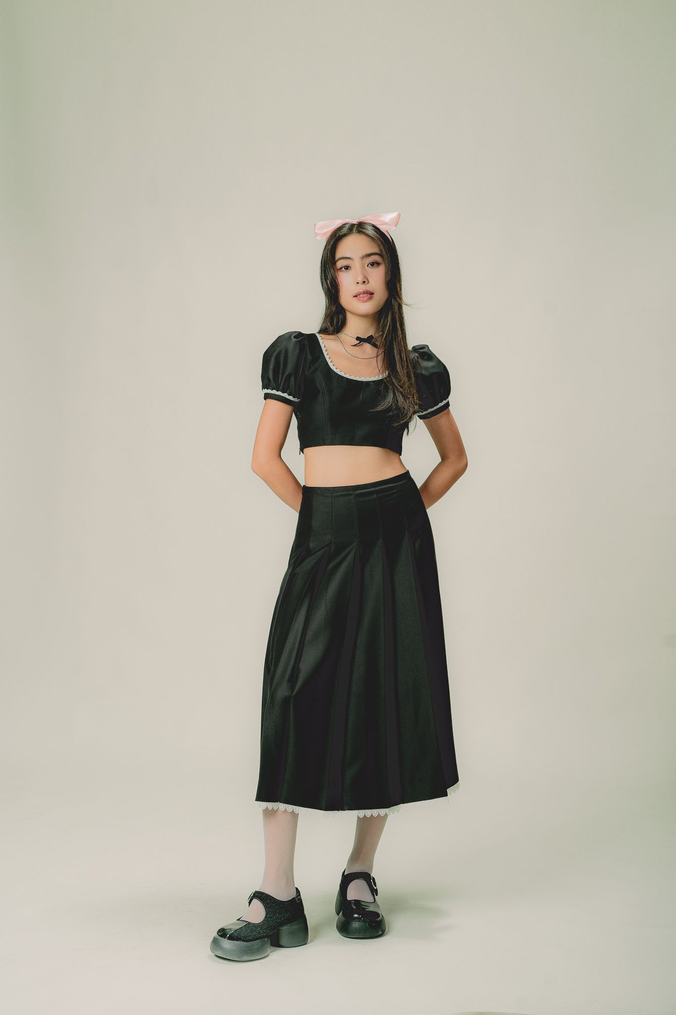  Black Puff Sleeve Crop Top With Lace Trim 