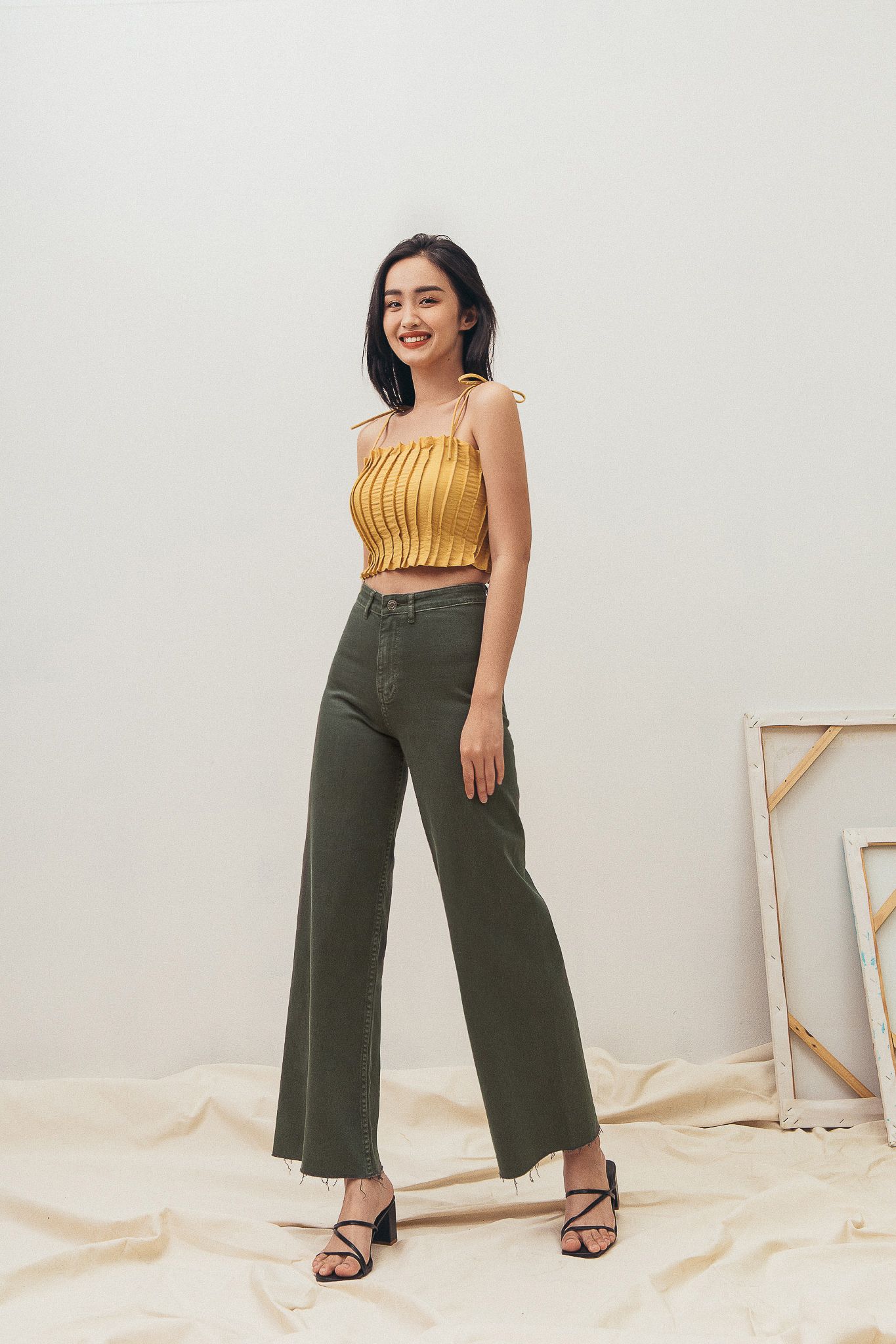Wide Leg Jeans - Olive