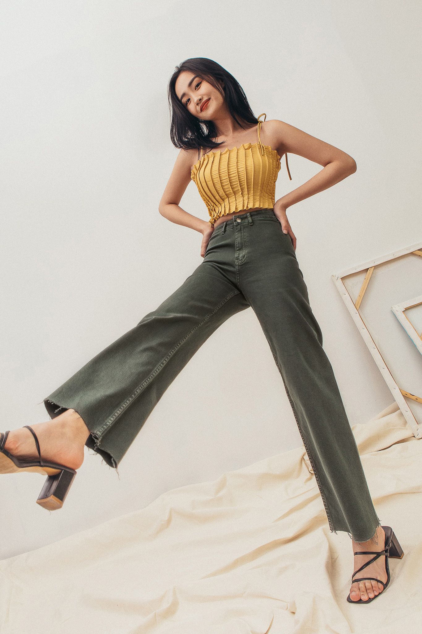 Wide Leg Jeans - Olive