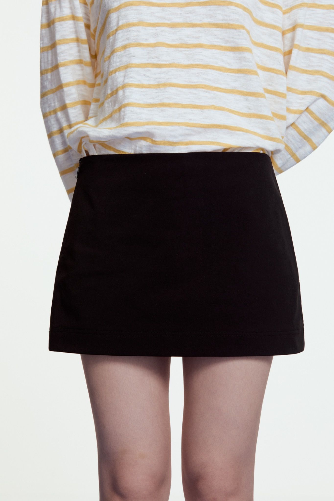 Low Waist Mini Skirt